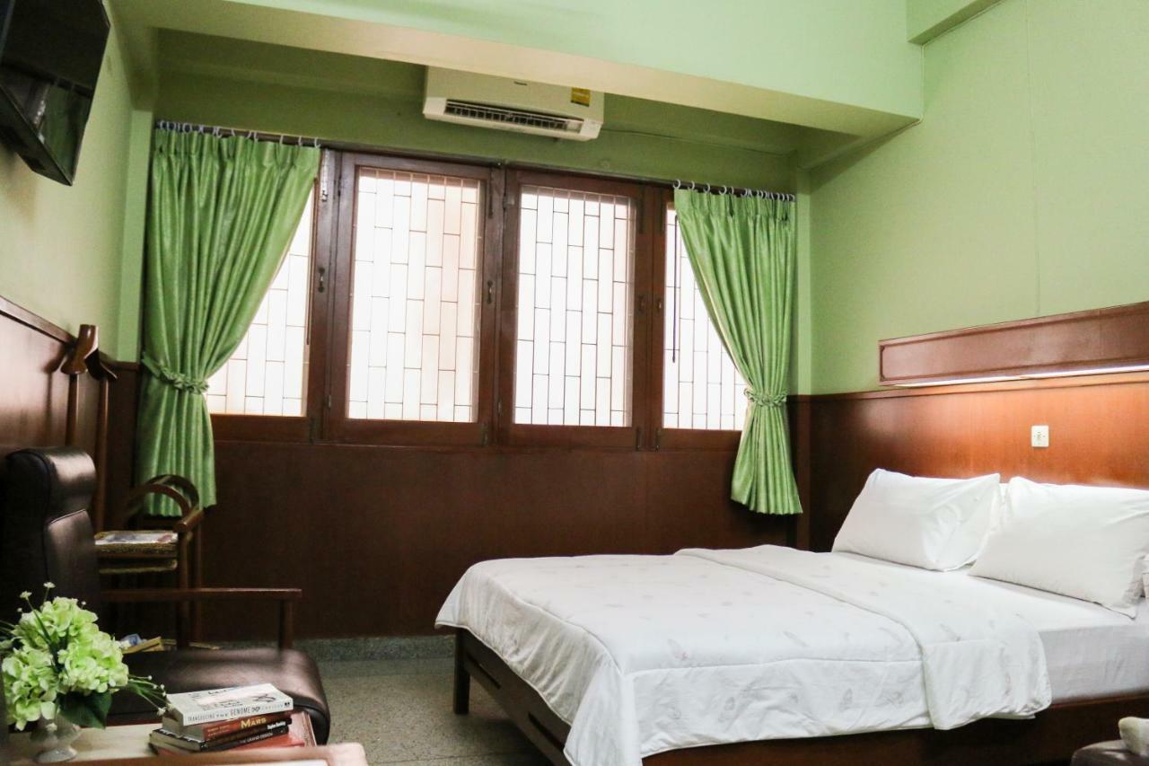 Nakornping Hotel Bangkok Kültér fotó
