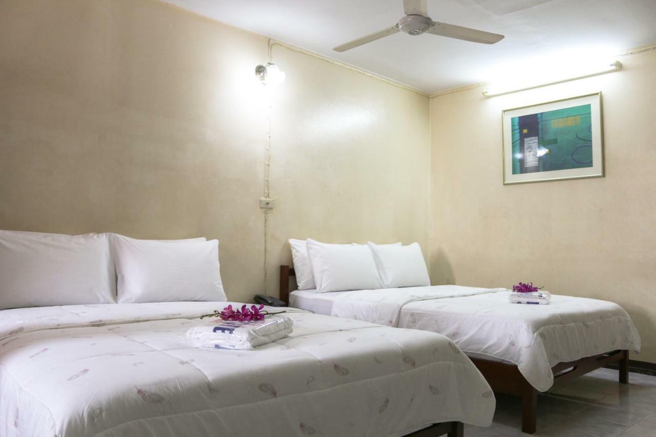 Nakornping Hotel Bangkok Kültér fotó
