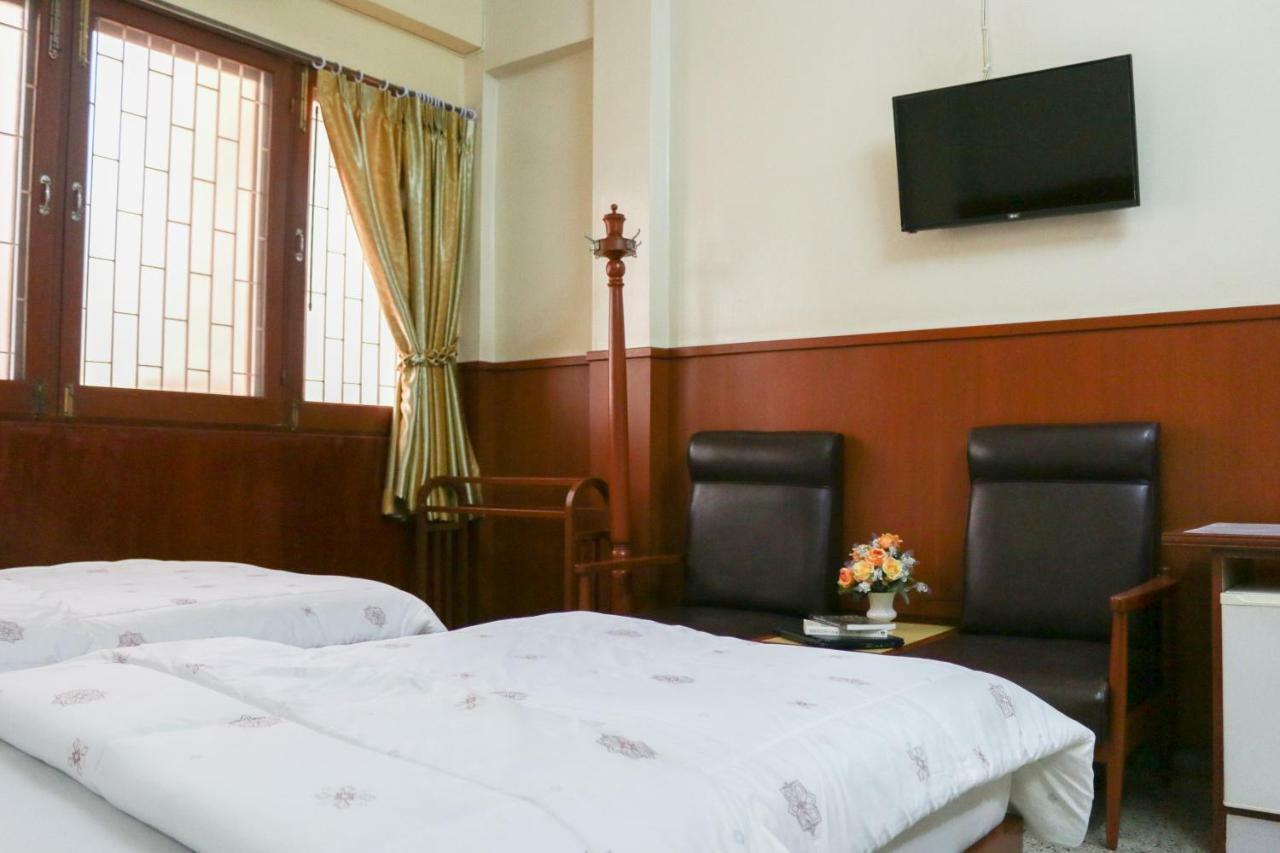 Nakornping Hotel Bangkok Kültér fotó