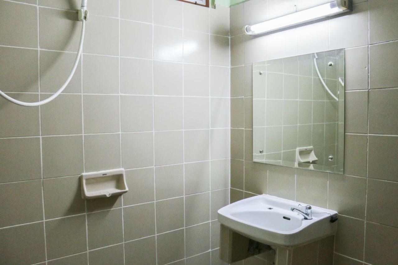 Nakornping Hotel Bangkok Kültér fotó