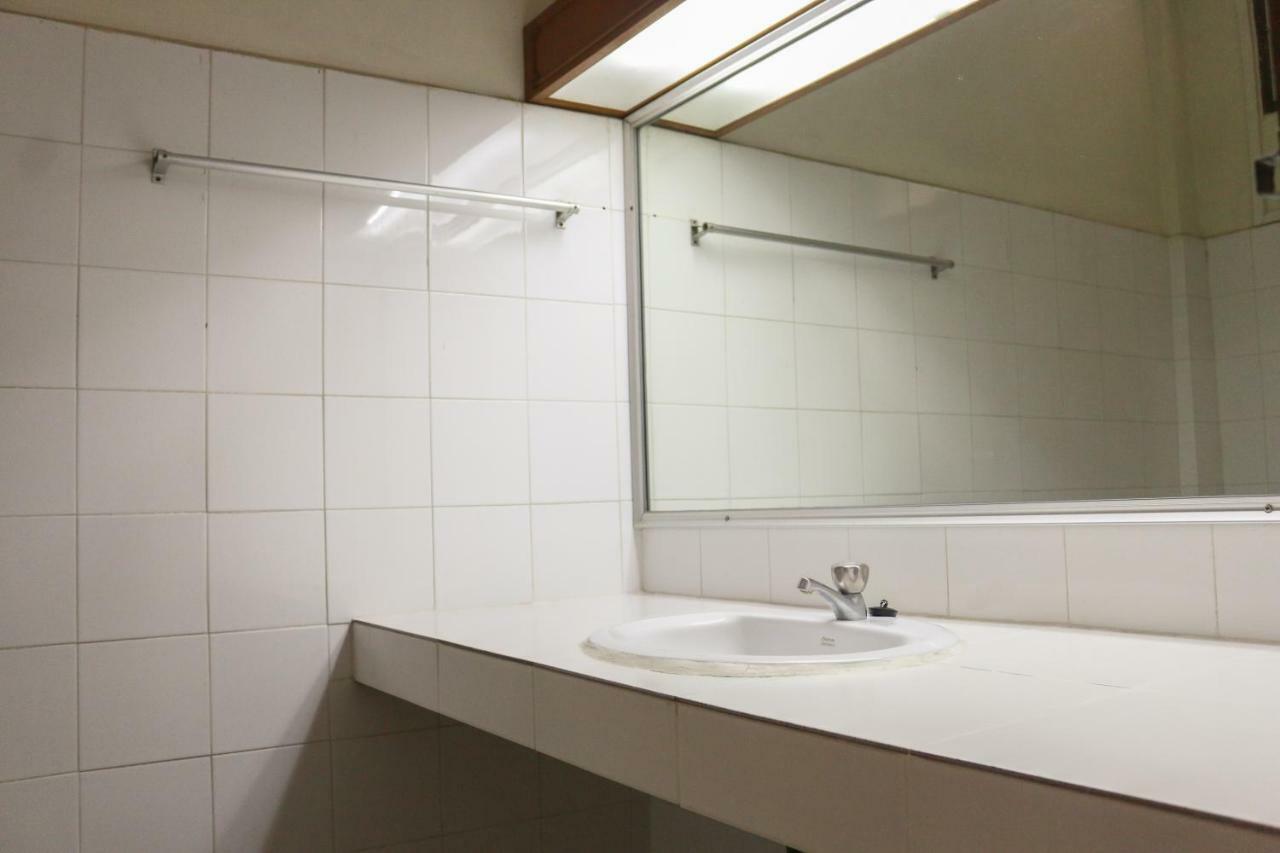 Nakornping Hotel Bangkok Kültér fotó