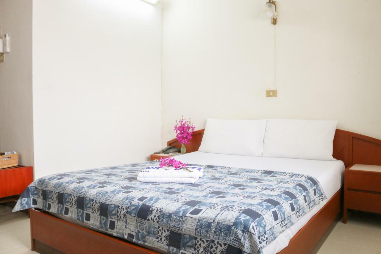 Nakornping Hotel Bangkok Kültér fotó