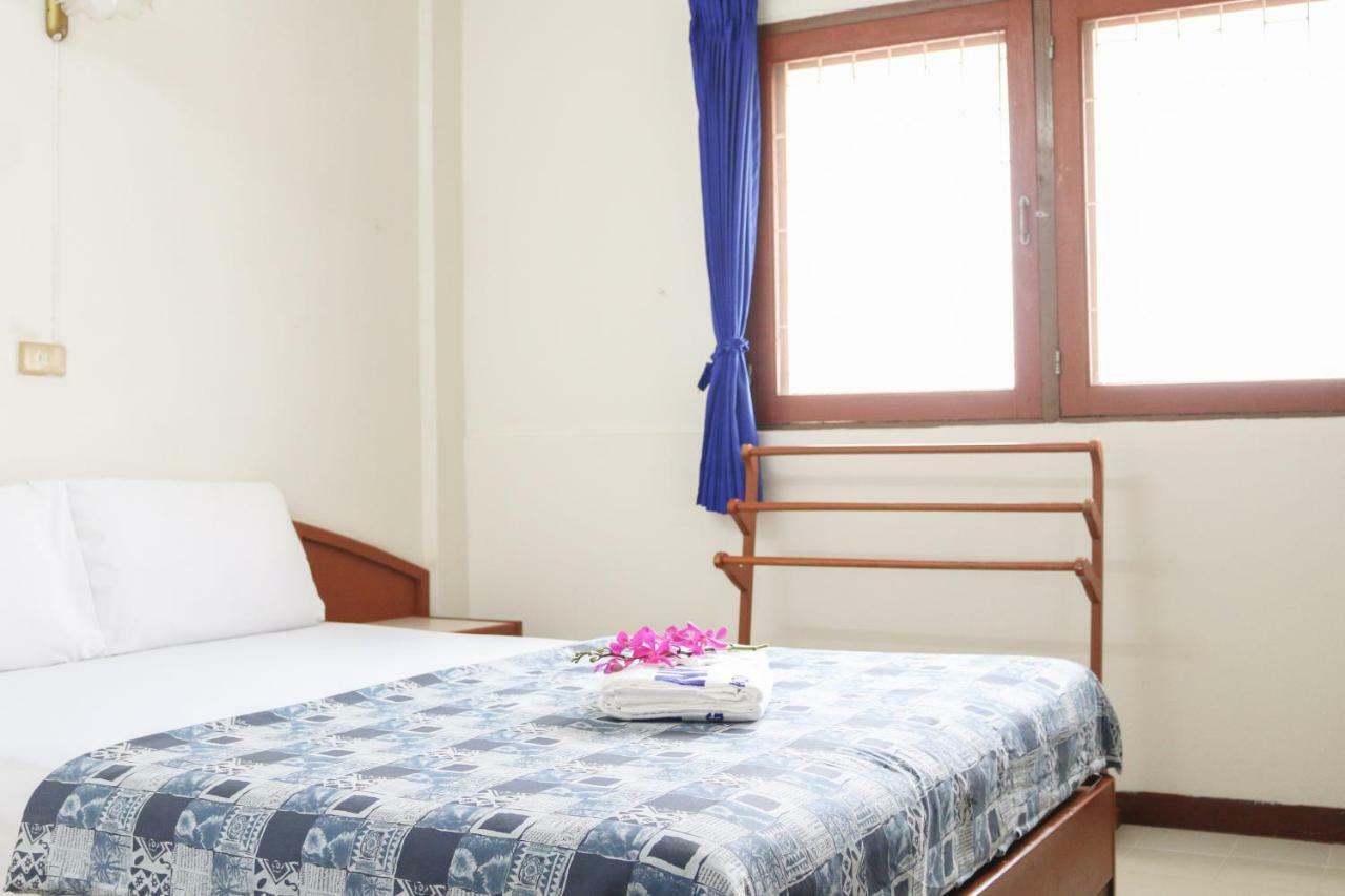 Nakornping Hotel Bangkok Kültér fotó