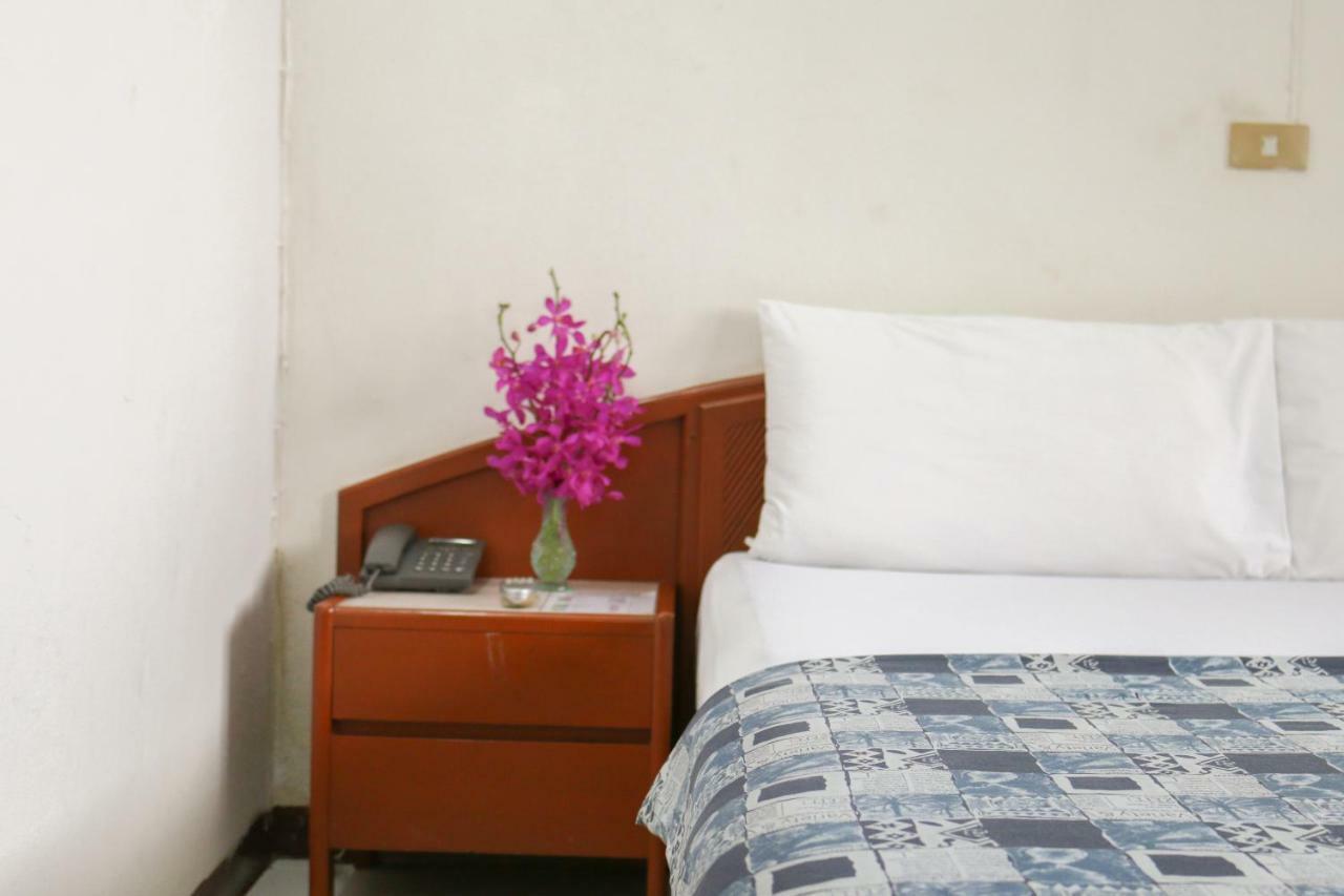 Nakornping Hotel Bangkok Kültér fotó